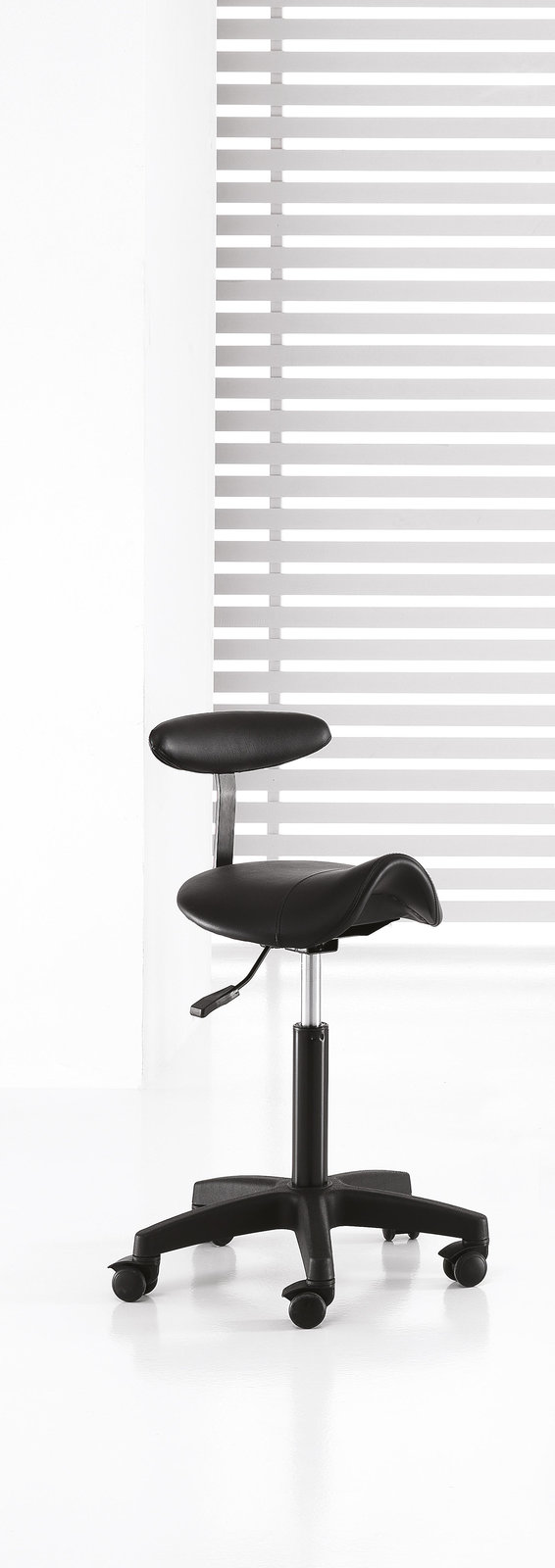 MASTER SERIES
SGABELLO SAGOMATO
CON SCHIENALE